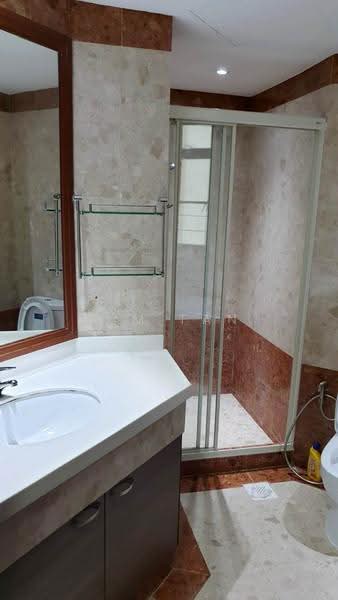 The Springbloom, 139 Serangoon Avenue 3, Hougang / Punggol / Sengkang, 2 Bedrooms, 1,130 sqft, Condominium For Rent, by Kim Tan, 500287925 - Bathroom - PropertyGuru.com.sg