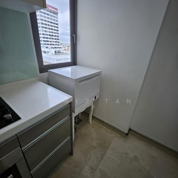 The Shore Residences, 81 Amber Road, East Coast / Marine Parade, 2 Bedrooms, 916 sqft, Condominium For Rent, by James Tan, 500287936 - Kitchen - PropertyGuru.com.sg