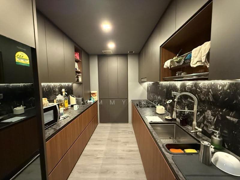 Heritage Place, 21 Tan Quee Lan Street, Beach Road / Bugis / Rochor, 2 Bedrooms, 990 sqft, Apartment For Sale, by Tommy Ng, 500287937 - Kitchen - PropertyGuru.com.sg