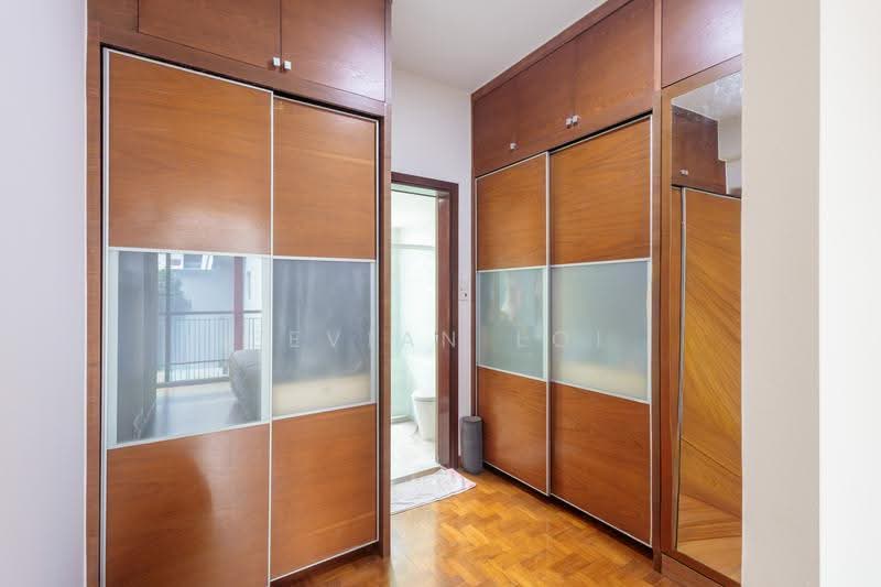 Springhill, Sembawang Walk, Sembawang / Yishun, 5 Bedrooms, 2,917 sqft, Terraced House For Sale, by Eevian Loi, 500287947 - Master Bedroom - PropertyGuru.com.sg