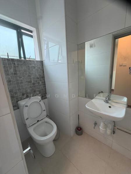 3 Studio-Style Rooms @ Jalan Besar | All Private Attached Baths | Brand New Reno, JALAN BESAR, Farrer Park / Serangoon Rd, Room Rental, 150 sqft, Shophouse For Rent, by Jesmond Lee, 500287951 - Bathroom - PropertyGuru.com.sg