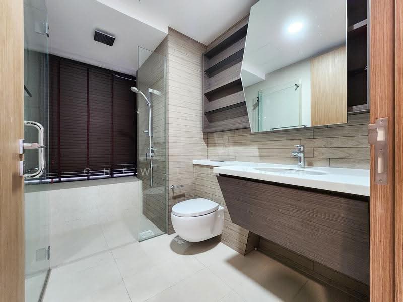 V on Shenton, 5A Shenton Way, Boat Quay / Raffles Place / Marina, 2 Bedrooms, 1,055 sqft, Condominium For Sale, by Chew Lih Yuan, 500287958 - Bathroom - PropertyGuru.com.sg