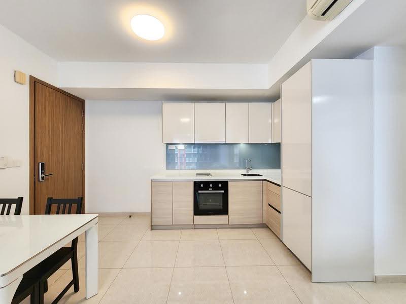V on Shenton, 5A Shenton Way, Boat Quay / Raffles Place / Marina, 2 Bedrooms, 1,055 sqft, Condominium For Sale, by Chew Lih Yuan, 500287958 - Kitchen - PropertyGuru.com.sg