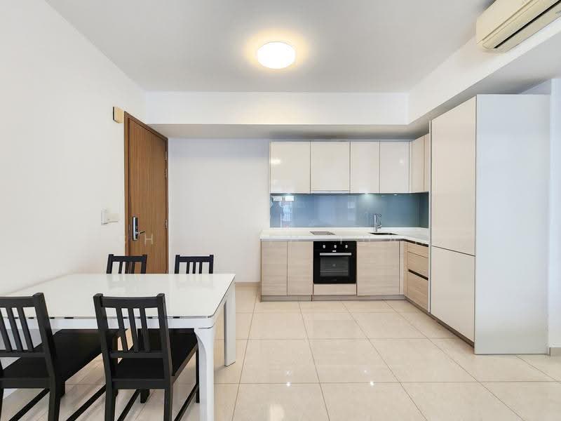 V on Shenton, 5A Shenton Way, Boat Quay / Raffles Place / Marina, 2 Bedrooms, 1,055 sqft, Condominium For Sale, by Chew Lih Yuan, 500287958 - Kitchen - PropertyGuru.com.sg