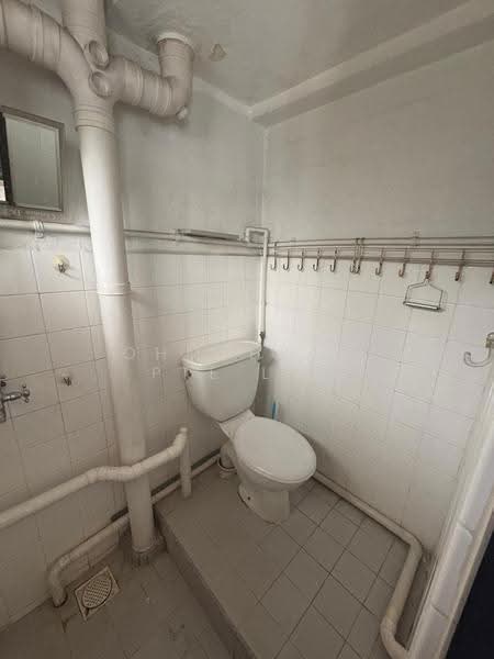 45 Telok Blangah Drive, 45 Telok Blangah Drive, Harbourfront / Telok Blangah, 1 Bedroom, 484 sqft, HDB Flat For Sale, by BEN CHEE, 500287965 - Bathroom - PropertyGuru.com.sg
