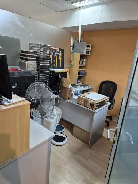 Parklane Shopping Mall, 35 Selegie Road, Beach Road / Bugis / Rochor, 581 sqft, Office For Rent, by Alicia Chia, 500287968 - Study - CommercialGuru.com.sg