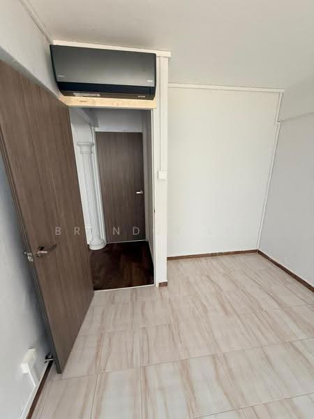 811 Tampines Avenue 4, 811 Tampines Avenue 4, Pasir Ris / Tampines, Room Rental, 350 sqft, HDB Flat For Rent, by Brandon Lye, 500287978 - Interior - PropertyGuru.com.sg