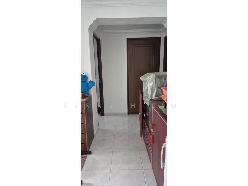 654 Jalan Tenaga, 654 Jalan Tenaga, Eunos / Geylang / Paya Lebar, Room Rental, 200 sqft, HDB Flat For Rent, by Kenneth Lim, 500287985 - Corridor - PropertyGuru.com.sg