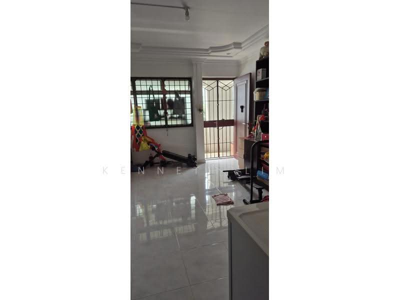 654 Jalan Tenaga, 654 Jalan Tenaga, Eunos / Geylang / Paya Lebar, Room Rental, 200 sqft, HDB Flat For Rent, by Kenneth Lim, 500287985 - Living Room - PropertyGuru.com.sg