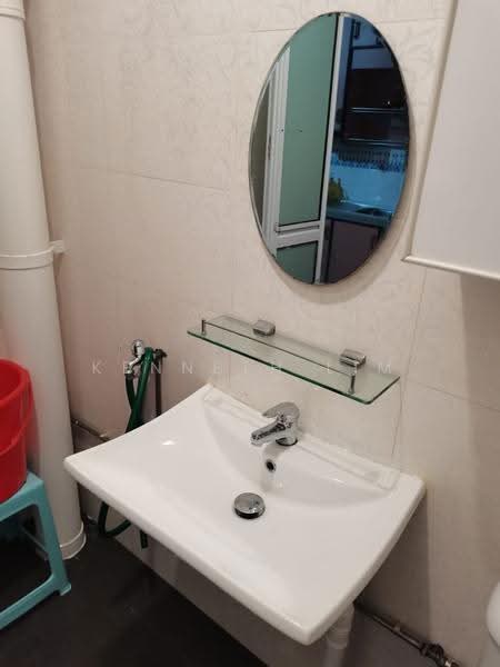 654 Jalan Tenaga, 654 Jalan Tenaga, Eunos / Geylang / Paya Lebar, Room Rental, 200 sqft, HDB Flat For Rent, by Kenneth Lim, 500287985 - Bathroom - PropertyGuru.com.sg
