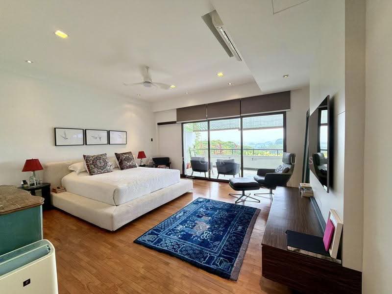 The Arcadia (Arcadia Gardens), 235 Arcadia Road, Newton / Novena, 4 Bedrooms, 3,735 sqft, Condominium For Sale, by Olivia Porteous 彭逸裳, 500288012 - Master Bedroom - PropertyGuru.com.sg