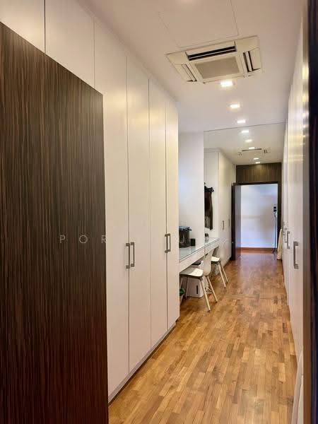 The Arcadia (Arcadia Gardens), 235 Arcadia Road, Newton / Novena, 4 Bedrooms, 3,735 sqft, Condominium For Sale, by Olivia Porteous 彭逸裳, 500288012 - Walk in wardrobe - PropertyGuru.com.sg