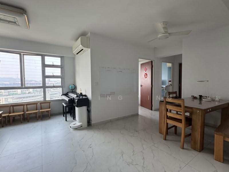 312C Clementi Avenue 4, 312C Clementi Avenue 4, Buona Vista / West Coast / Clementi New Town, 3 Bedrooms, 1,001 sqft, HDB Flat For Sale, by Teh Jing Ying, 500288013 - Living Room - PropertyGuru.com.sg