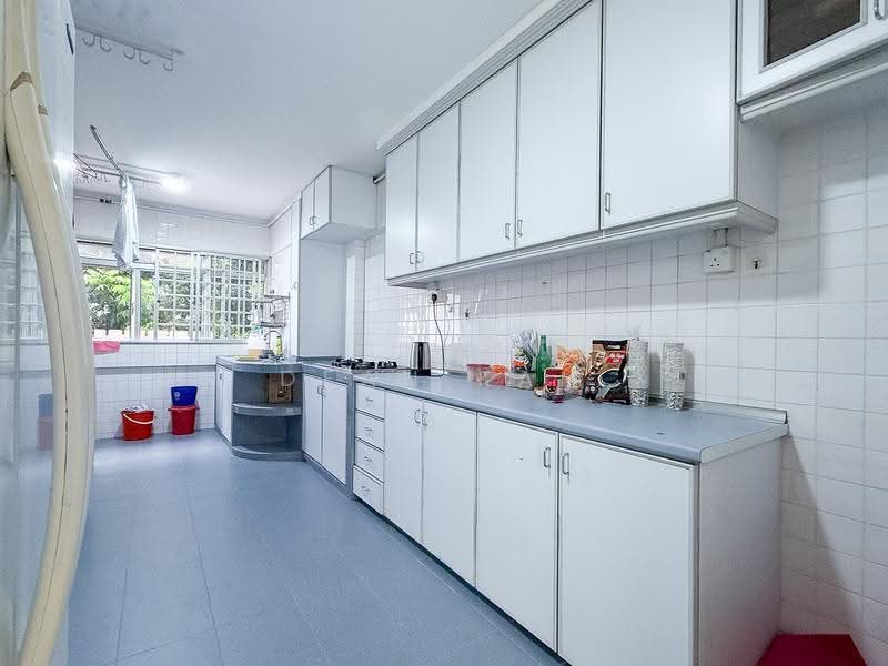 658 Hougang Avenue 8, 658 Hougang Avenue 8, Hougang / Punggol / Sengkang, 3 Bedrooms, 1,152 sqft, HDB Flat For Sale, by Dean Kam, 500288016 - Kitchen - PropertyGuru.com.sg