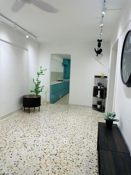 374 Clementi Avenue 4, 374 Clementi Avenue 4, Buona Vista / West Coast / Clementi New Town, Room Rental, 150 sqft, HDB Flat For Rent, by Samuel Ong, 500288025 - Living Room - PropertyGuru.com.sg