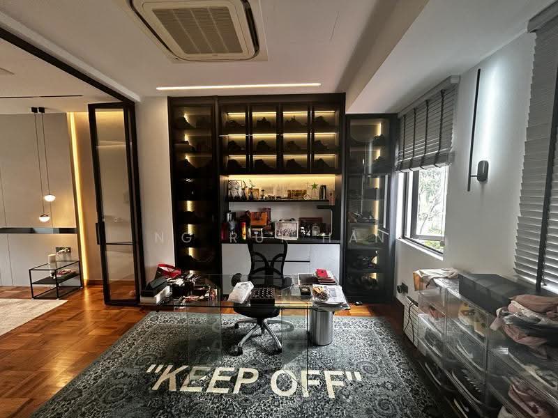 Spacious Corner Terrace at Hillview, Hillview way, Dairy Farm / Bukit Panjang / Choa Chu Kang, 5 Bedrooms, 3,700 sqft, Terraced House For Sale, by Ng Rui Han, 500288028 - PropertyGuru.com.sg