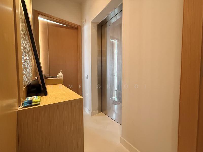 Onze @ Tanjong Pagar, 11 Kee Seng Street, Chinatown / Tanjong Pagar, 3 Bedrooms, 1,141 sqft, Apartment For Sale, by Jameson Ooi, 500288062 - Entrance - PropertyGuru.com.sg