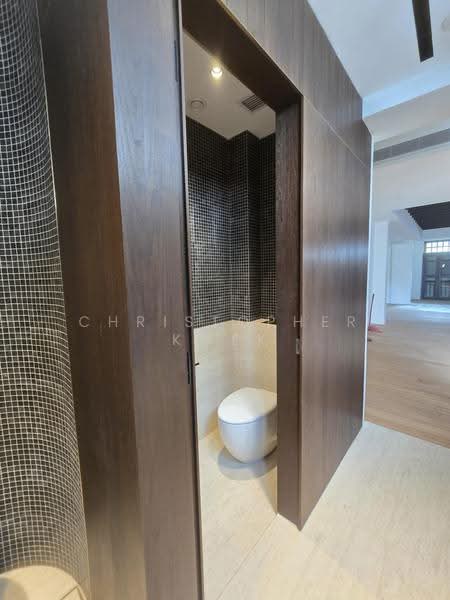Keong Siak Road Shophouse, Chinatown / Tanjong Pagar, 5,158 sqft, Office For Rent, by Christopher Kwek, 500288076 - Bathroom - CommercialGuru.com.sg