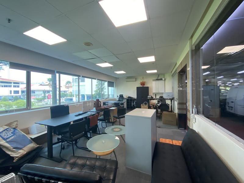 Automobile Megamart, 61 Ubi Avenue 2, Eunos / Geylang / Paya Lebar, 2,992 sqft, Light Industrial (B1) For Sale, by John Chong, 500288083 - Interior - CommercialGuru.com.sg