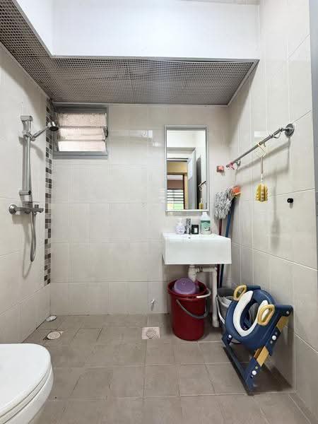 454 Fajar Road, 454 Fajar Road, Dairy Farm / Bukit Panjang / Choa Chu Kang, 2 Bedrooms, 731 sqft, HDB Flat For Sale, by Rusydi Yusoff, 500288085 - Bathroom - PropertyGuru.com.sg