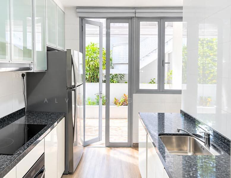 Balmoral Heights, 8 Balmoral Crescent, Tanglin / Holland / Bukit Timah, 3 Bedrooms, 1,604 sqft, Apartment For Sale, by Alvin Ong 王裕清, 500288090 - Kitchen - PropertyGuru.com.sg