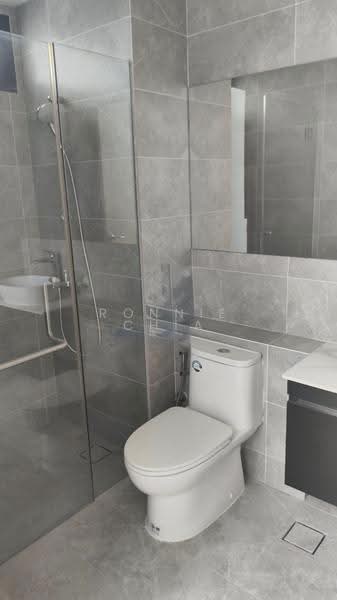 Lim Ah Woo / Sandy Lane / Green Lane, East Coast / Marine Parade, 8 Bedrooms, 5,760 sqft, Detached House For Sale, by Ronnie Chia, 500288117 - Bathroom - PropertyGuru.com.sg