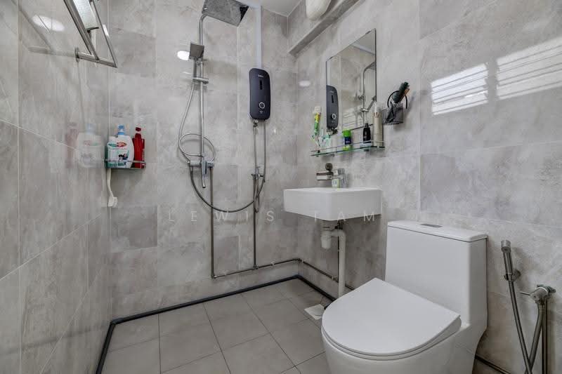 145 Simei Street 2, 145 Simei Street 2, Pasir Ris / Tampines, 3 Bedrooms, 904 sqft, HDB Flat For Sale, by Lewis Tam, 500288130 - Bathroom - PropertyGuru.com.sg