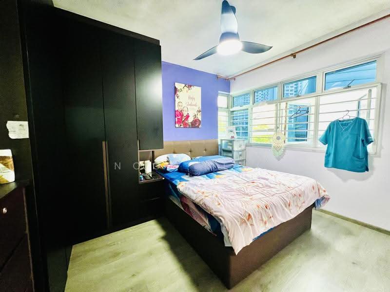 467A Fernvale Link, 467A Fernvale Link, Seletar / Yio Chu Kang, 3 Bedrooms, 1,001 sqft, HDB Flat For Sale, by Noor Deen, 500288138 - Master Bedroom - PropertyGuru.com.sg