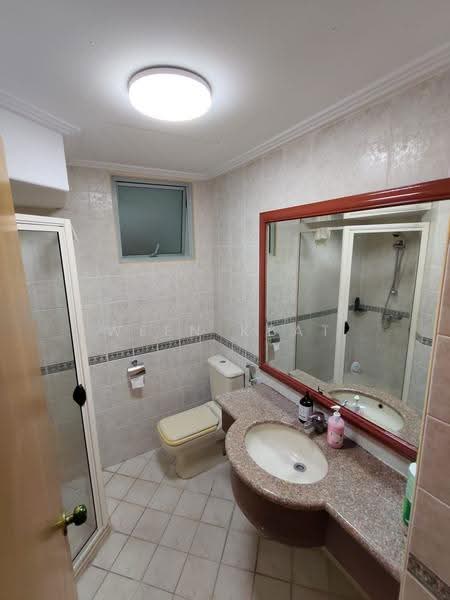 Guilin View, 20 Bukit Batok Street 52, Dairy Farm / Bukit Panjang / Choa Chu Kang, Room Rental, 1,300 sqft, Condominium For Rent, by Ween Keat, 500288150 - Bathroom - PropertyGuru.com.sg