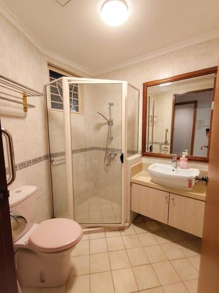 Guilin View, 20 Bukit Batok Street 52, Dairy Farm / Bukit Panjang / Choa Chu Kang, Room Rental, 1,300 sqft, Condominium For Rent, by Ween Keat, 500288150 - Bathroom - PropertyGuru.com.sg