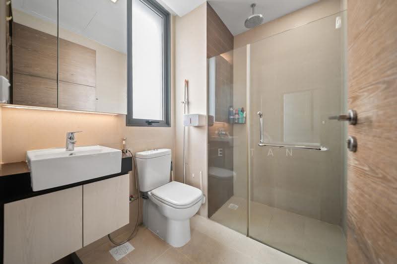 The Vanderlint, 87 Ceylon Road, East Coast / Marine Parade, 2 Bedrooms, 743 sqft, Condominium For Sale, by Germaine Tan, 500288152 - Bathroom - PropertyGuru.com.sg