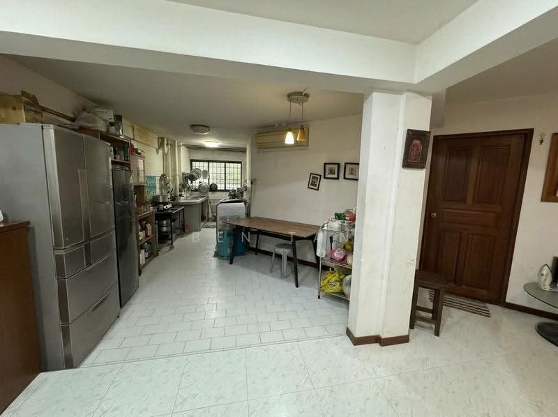 484 Jurong West Avenue 1, 484 484, Boon Lay / Jurong / Tuas, 3 Bedrooms, 1,076 sqft, HDB Flat For Sale, by Ben Tan, 500288156 - PropertyGuru.com.sg