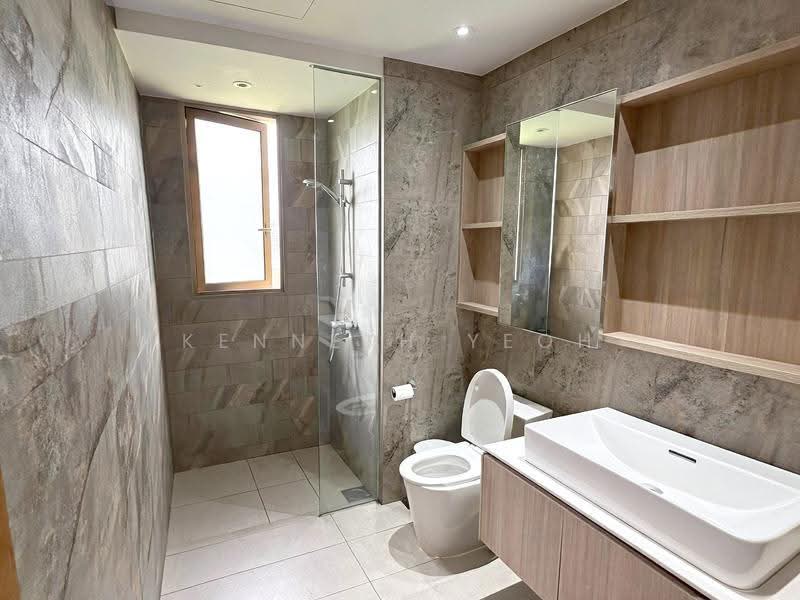 The Vales, 77 Anchorvale Crescent, Hougang / Punggol / Sengkang, 3 Bedrooms, 904 sqft, Condominium For Sale, by Kenneth Yeoh, 500288157 - Bathroom - PropertyGuru.com.sg