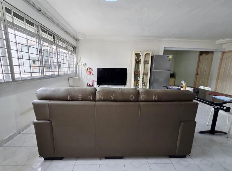 384 Tampines Street 32, 384 Tampines Street 32, Pasir Ris / Tampines, 4 Bedrooms, 1,453 sqft, HDB Flat For Sale, by Kenny Oon, 500288159 - Living Room - PropertyGuru.com.sg