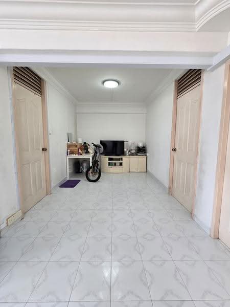 384 Tampines Street 32, 384 Tampines Street 32, Pasir Ris / Tampines, 4 Bedrooms, 1,453 sqft, HDB Flat For Sale, by Kenny Oon, 500288159 - Living Room - PropertyGuru.com.sg