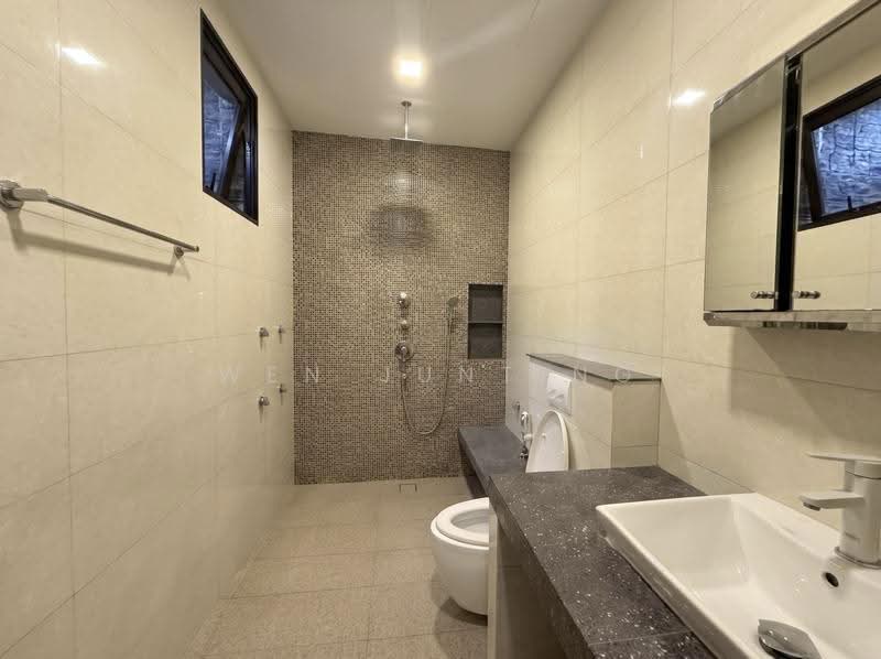 Tai Hwan Park, Tai Hwan Drive, Hougang / Punggol / Sengkang, 7 Bedrooms, 15,000 sqft, Terraced House For Sale, by Wen Junting, 500288172 - Bathroom - PropertyGuru.com.sg
