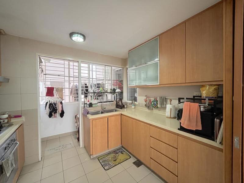 Changi Rise Condo, 2 Simei Rise, Pasir Ris / Tampines, 3 Bedrooms, 1,259 sqft, Condominium For Sale, by Vivian Chong, 500288173 - Kitchen - PropertyGuru.com.sg