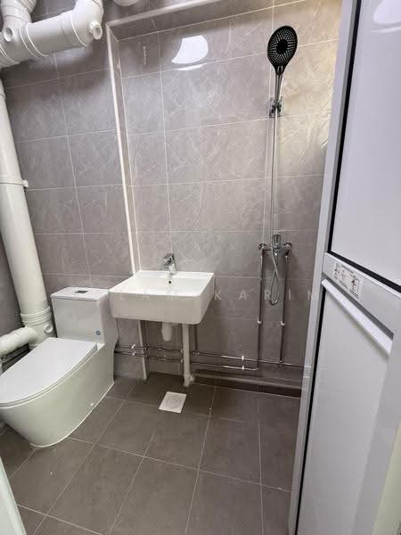 479 Pasir Ris Drive 4, 479 Pasir Ris Drive 4, Pasir Ris / Tampines, 3 Bedrooms, 1,200 sqft, HDB Flat For Rent, by Salam Karim, 500288178 - Bathroom - PropertyGuru.com.sg