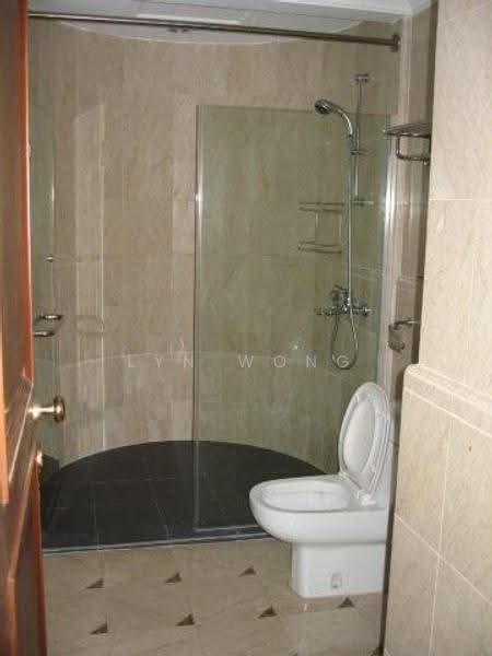 Valley Park, 473 River Valley Road, Tanglin / Holland / Bukit Timah, 3 Bedrooms, 1,701 sqft, Condominium For Rent, by Lyn Wong, 500288179 - Bathroom - PropertyGuru.com.sg