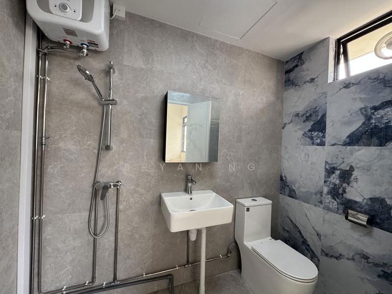 Green Court, 498-498B Geylang Road, Eunos / Geylang / Paya Lebar, Room Rental, 200 sqft, Apartment For Rent, by Bryan Ng, 500288184 - Bathroom - PropertyGuru.com.sg