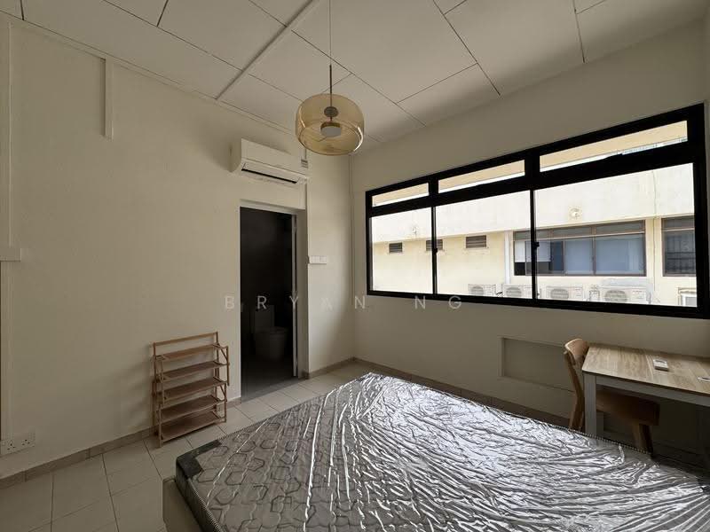 Green Court, 498-498B Geylang Road, Eunos / Geylang / Paya Lebar, Room Rental, 200 sqft, Apartment For Rent, by Bryan Ng, 500288184 - Bathroom - PropertyGuru.com.sg
