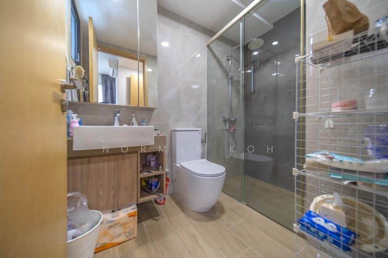 Urban Treasures, 205 Jalan Eunos, Eunos / Geylang / Paya Lebar, 3 Bedrooms, 883 sqft, Condominium For Sale, by Norman Koh, 500288186 - Bathroom - PropertyGuru.com.sg