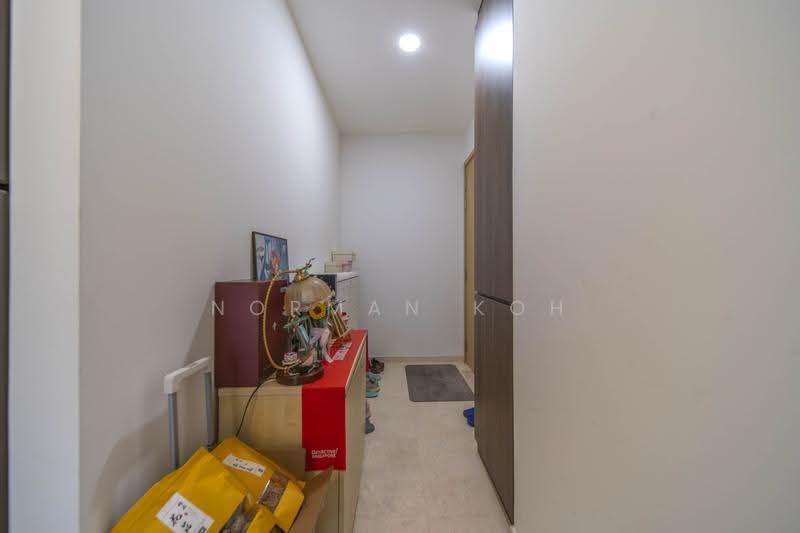 Urban Treasures, 205 Jalan Eunos, Eunos / Geylang / Paya Lebar, 3 Bedrooms, 883 sqft, Condominium For Sale, by Norman Koh, 500288186 - Corridor - PropertyGuru.com.sg