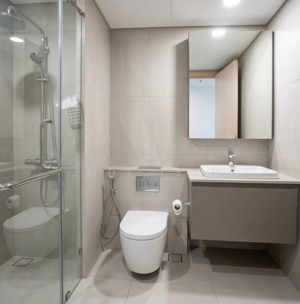 33 Residences, 33 Lorong 30 Geylang, Eunos / Geylang / Paya Lebar, 2 Bedrooms, 700 sqft, Condominium For Sale, by Jude Teem, 500288190 - Bathroom - PropertyGuru.com.sg