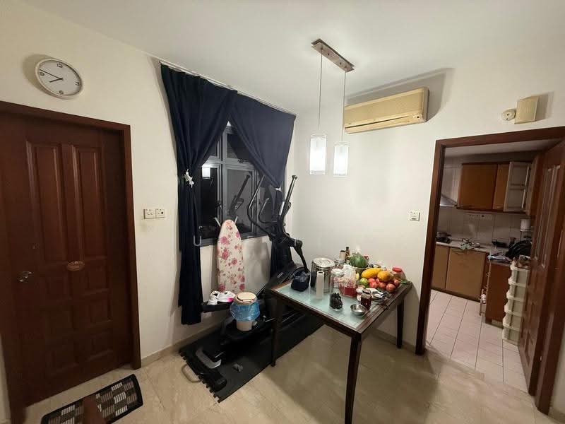 Carissa Park Condo, 4 Flora Drive, Changi Airport / Changi Village, 2 Bedrooms, 1,001 sqft, Condominium For Sale, by Jude Teem, 500288193 - Dining Room - PropertyGuru.com.sg