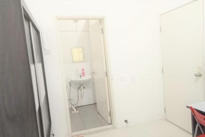 People's Park Complex, 1 Park Road, Boat Quay / Raffles Place / Marina, Room Rental, 150 sqft, Apartment For Rent, by Tay Shaoqi, 500288209 - Bathroom - PropertyGuru.com.sg