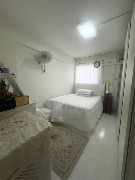124 Ang Mo Kio Avenue 6, 124 Ang Mo Kio Avenue 6, Ang Mo Kio / Bishan / Thomson, 2 Bedrooms, 721 sqft, HDB Flat For Rent, by Wan Rahmat, 500288223 - Bedroom - PropertyGuru.com.sg