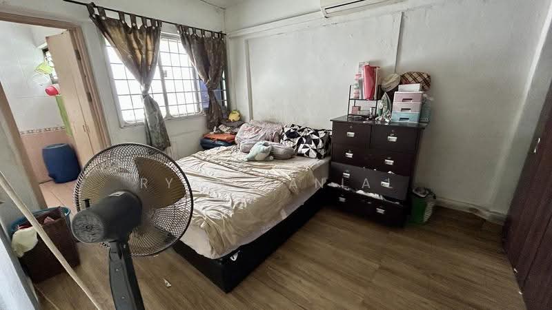 6 Teck Whye Avenue, 6 Teck Whye Avenue, Dairy Farm / Bukit Panjang / Choa Chu Kang, 2 Bedrooms, 839 sqft, HDB Flat For Sale, by Ryan Danial, 500288225 - Master Bedroom - PropertyGuru.com.sg