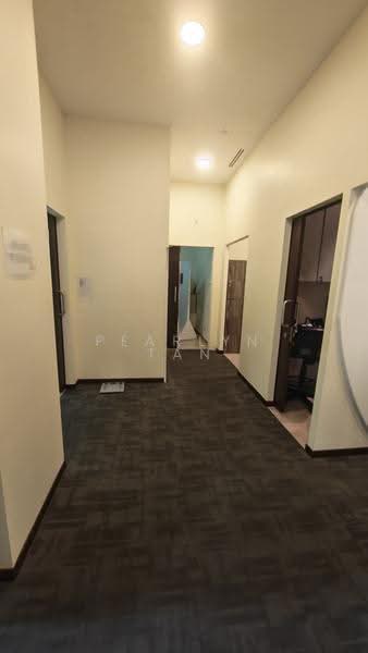 Novena Medical Center, 10 Sinaran Drive, Newton / Novena, 1,808 sqft, Medical For Rent, by Pearlyn Tan, 500288228 - Corridor - CommercialGuru.com.sg