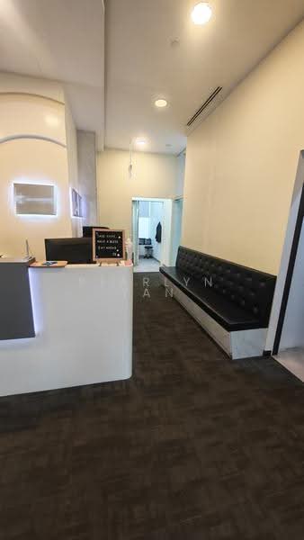 Novena Medical Center, 10 Sinaran Drive, Newton / Novena, 904 sqft, Medical For Rent, by Pearlyn Tan, 500288240 - Lobby - CommercialGuru.com.sg